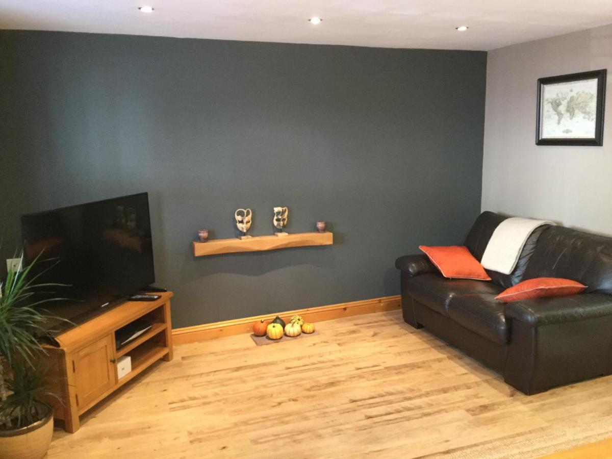 Apartamento 6 Beili Priory Abergavenny Exterior foto